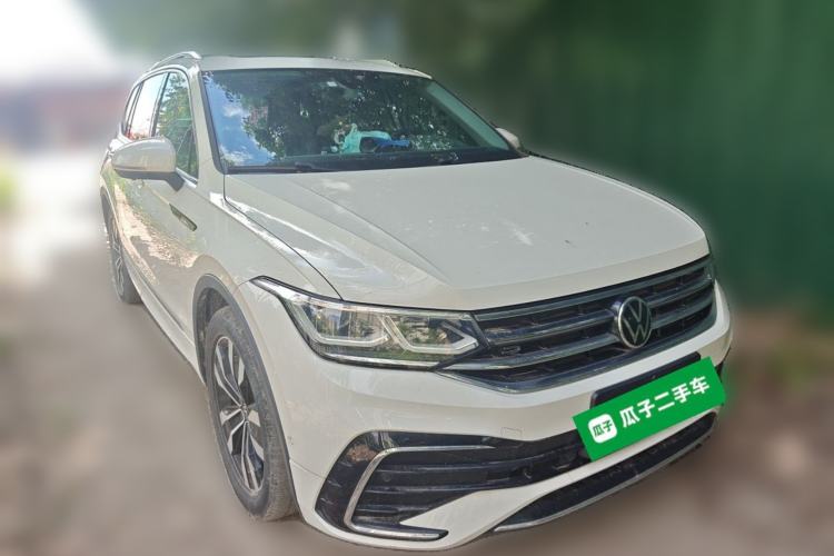 Used Volkswagen Tiguan L 2022 330TSI Automatic Two-Wheel Drive R-Line Enhanced Edition Front Right 45 Deg
