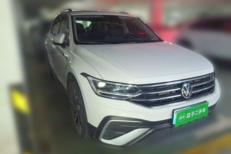 Used Volkswagen Tiguan L 2022 330TSI Automatic Two-Wheel Drive Smart Edition Front Right 45 Deg