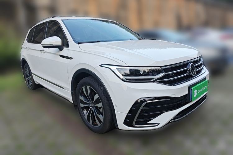 Used Volkswagen Tiguan L 2022 330TSI Automatic Two-Wheel Drive R-Line Enhanced Edition Front Right 45 Deg