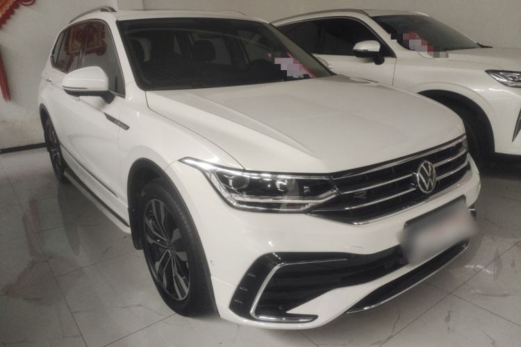 Used Volkswagen Tiguan L 2022 330TSI Automatic Two-Wheel Drive R-Line Enhanced Edition Front Right 45 Deg