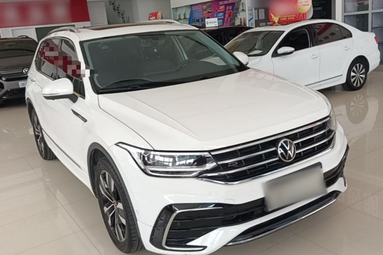 Used Volkswagen Tiguan L 2022 330TSI Automatic Two-Wheel Drive R-Line Enhanced Edition Front Right 45 Deg