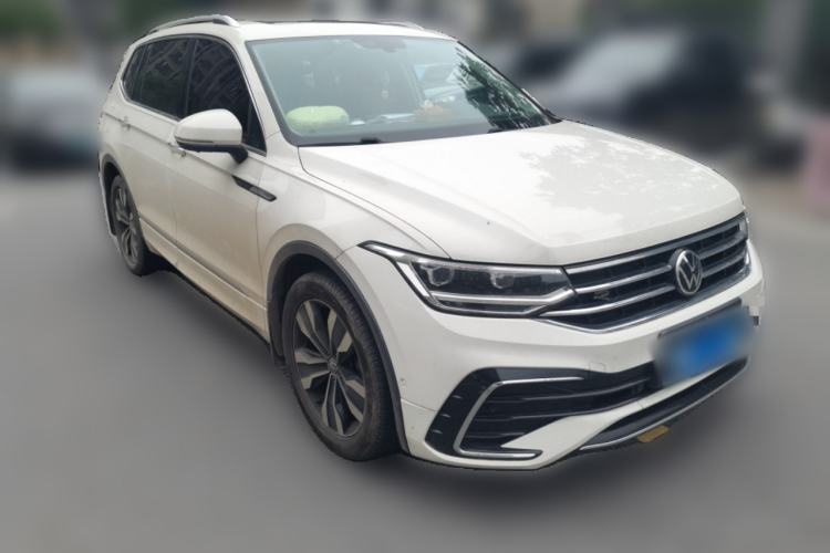 Used Volkswagen Tiguan L 2022 330TSI Automatic Two-Wheel Drive R-Line Enhanced Edition Front Right 45 Deg
