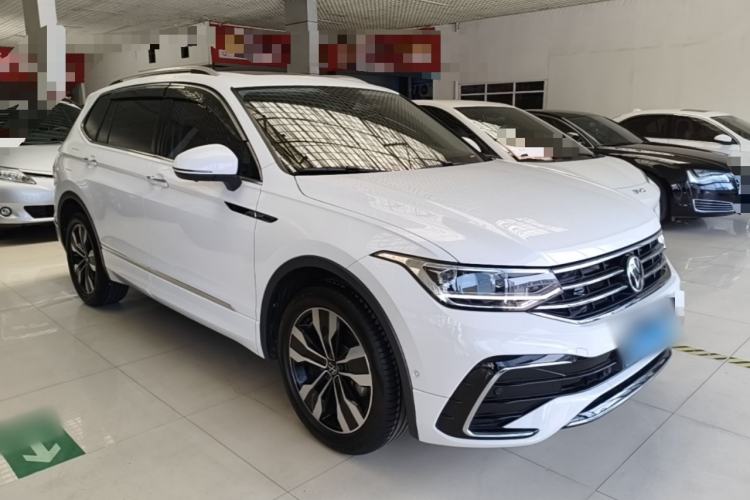 Used Volkswagen Tiguan L 2022 380TSI Automatic All-Wheel Drive R-Line Enhanced Comfort 7-Seater Front Right 45 Deg