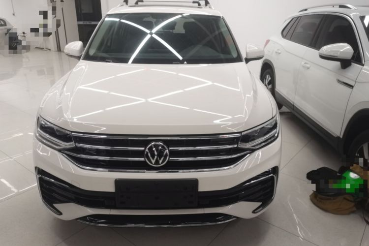 Used Volkswagen Tiguan L 2022 330TSI Automatic Two-Wheel Drive R-Line Enhanced Edition Front