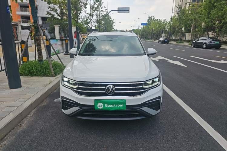 Used Volkswagen Tiguan L 2022 330TSI Automatic Two-Wheel Drive Smart Edition Front