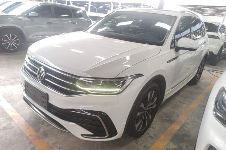 Used Volkswagen Tiguan L 2022 330TSI Automatic Two-Wheel Drive R-Line Enhanced Edition Guazi used car, China used car export, Used car for sale, Used  cars, Cheapest cars for sale