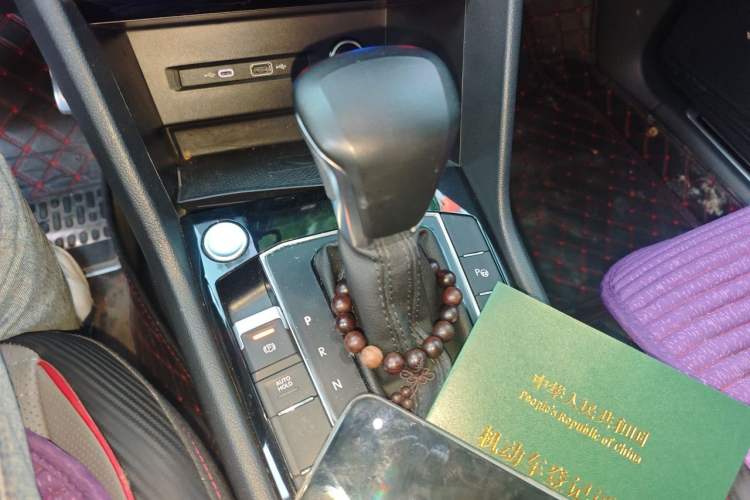 Used Volkswagen Tiguan L 2022 330TSI Automatic Two-Wheel Drive R-Line Flagship Edition Gear Lever