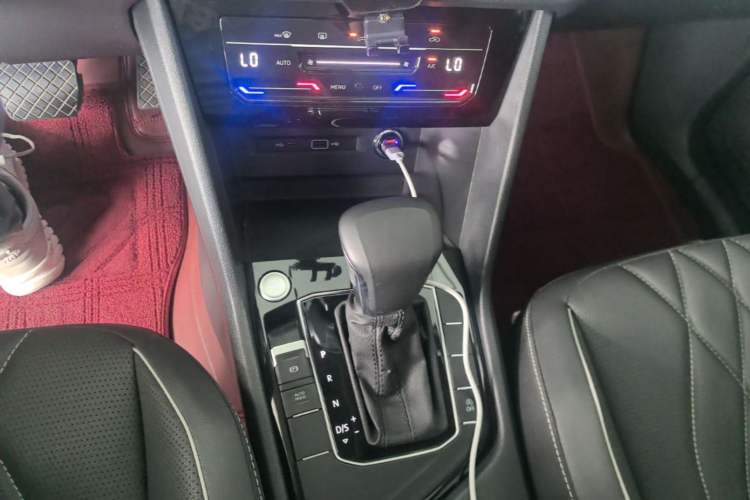 Used Volkswagen Tiguan L 2022 330TSI Automatic Two-Wheel Drive Smart Edition Gear Lever