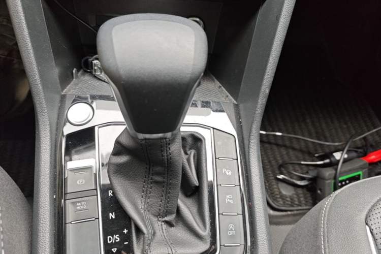 Used Volkswagen Tiguan L 2022 330TSI Automatic Two-Wheel Drive R-Line Enhanced Edition Gear Lever