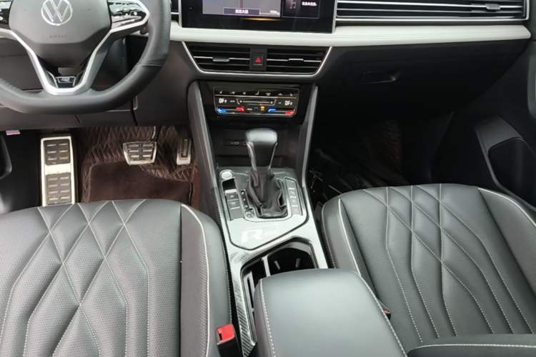 Used Volkswagen Tiguan L 2022 330TSI Automatic Two-Wheel Drive R-Line Enhanced Edition Gear Lever