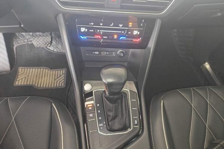 Used Volkswagen Tiguan L 2022 330TSI Automatic Two-Wheel Drive Smart Edition Gear Lever