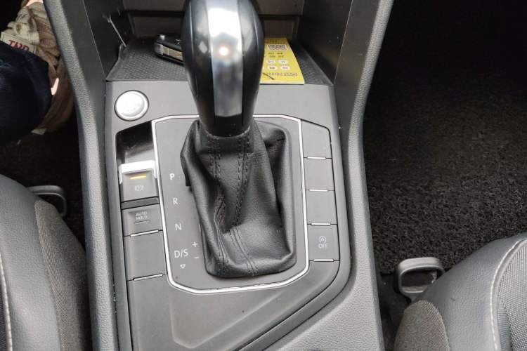 Used Volkswagen Tiguan L 2022 330TSI Automatic Two-Wheel Drive Comfort Edition Gear Lever