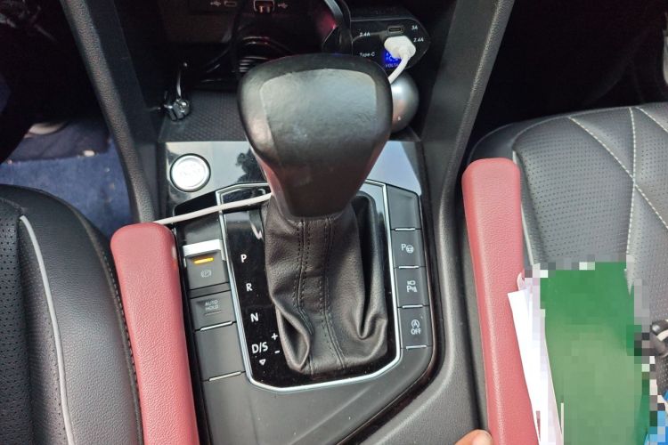 Used Volkswagen Tiguan L 2022 330TSI Automatic Two-Wheel Drive R-Line Enhanced Edition Gear Lever