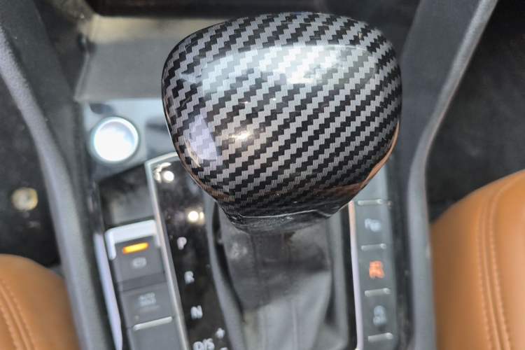 Used Volkswagen Tiguan L 2022 330TSI Automatic Two-Wheel Drive R-Line Enhanced Edition Gear Lever
