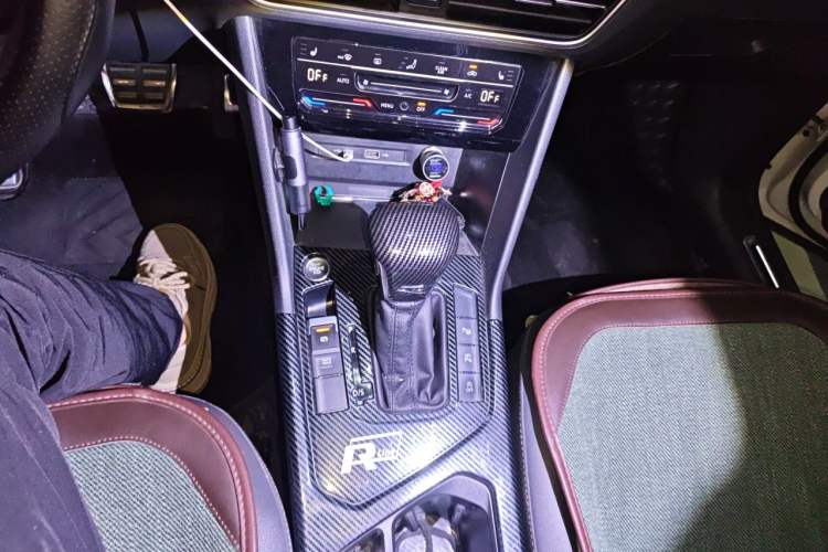Used Volkswagen Tiguan L 2022 330TSI Automatic Two-Wheel Drive R-Line Enhanced Edition Gear Lever