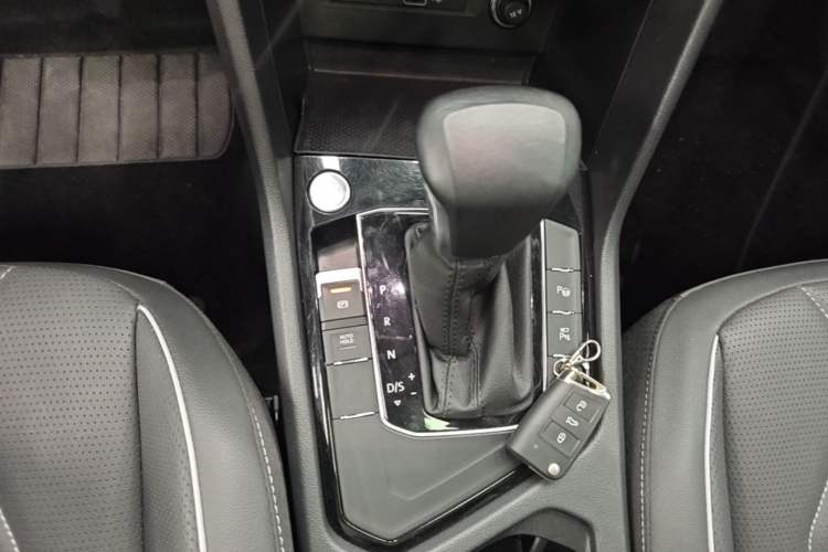 Used Volkswagen Tiguan L 2022 330TSI Automatic Two-Wheel Drive R-Line Enhanced Edition Gear Lever