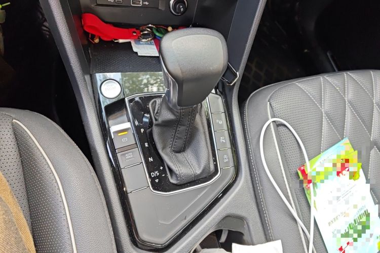 Used Volkswagen Tiguan L 2022 330TSI Automatic Two-Wheel Drive R-Line Enhanced Edition Gear Lever