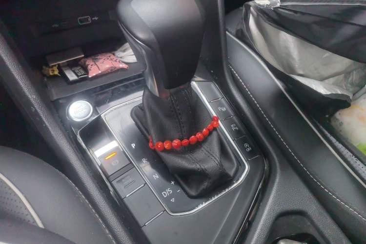 Used Volkswagen Tiguan L 2022 330TSI Automatic Two-Wheel Drive R-Line Enhanced Edition Gear Lever
