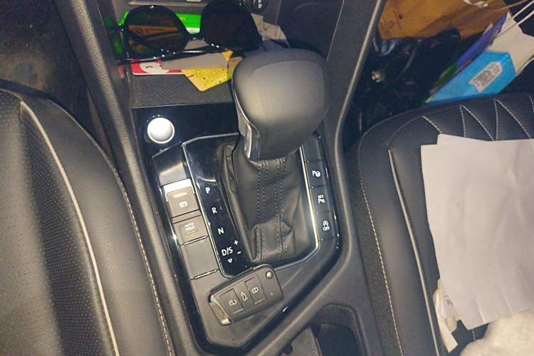 Used Volkswagen Tiguan L 2022 330TSI Automatic Two-Wheel Drive R-Line Enhanced Edition Gear Lever