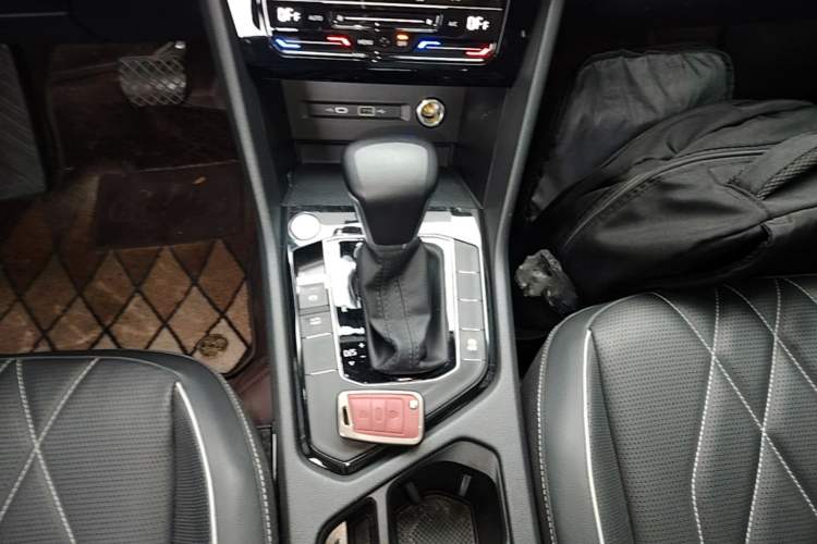 Used Volkswagen Tiguan L 2022 330TSI Automatic Two-Wheel Drive Smart Edition Gear Lever