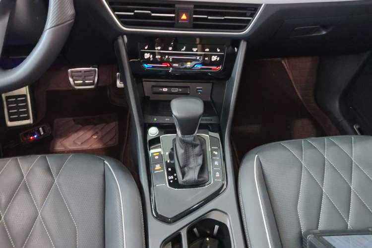 Used Volkswagen Tiguan L 2022 330TSI Automatic Two-Wheel Drive R-Line Enhanced Edition Gear Lever