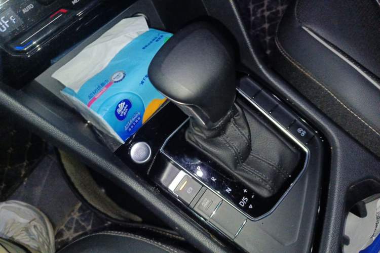Used Volkswagen Tiguan L 2022 330TSI Automatic Two-Wheel Drive Smart Edition Gear Lever