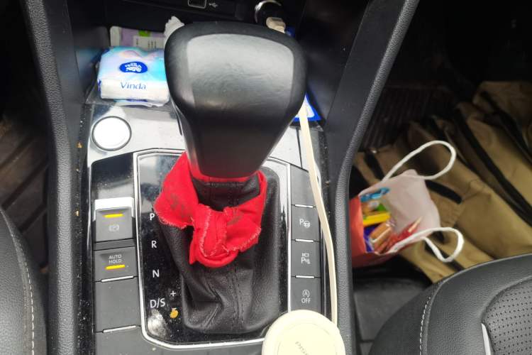 Used Volkswagen Tiguan L 2022 330TSI Automatic Two-Wheel Drive R-Line Enhanced Edition Gear Lever