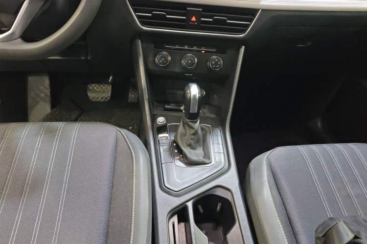 Used Volkswagen Tiguan L 2022 330TSI Automatic Two-Wheel Drive Comfort Edition Gear Lever