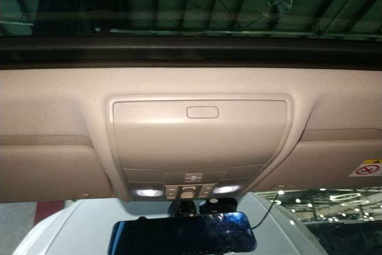 Used Volkswagen Tiguan L 2022 330TSI Automatic Two-Wheel Drive R-Line Enhanced Edition Headliner