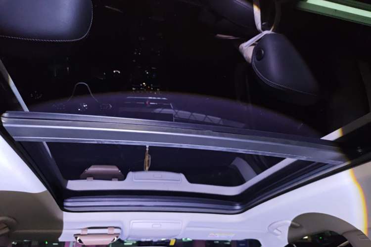 Used Volkswagen Tiguan L 2022 330TSI Automatic Two-Wheel Drive R-Line Enhanced Edition Headliner