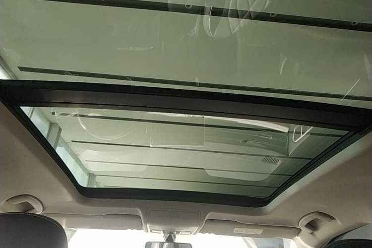 Used Volkswagen Tiguan L 2022 330TSI Automatic Two-Wheel Drive Smart Edition Headliner