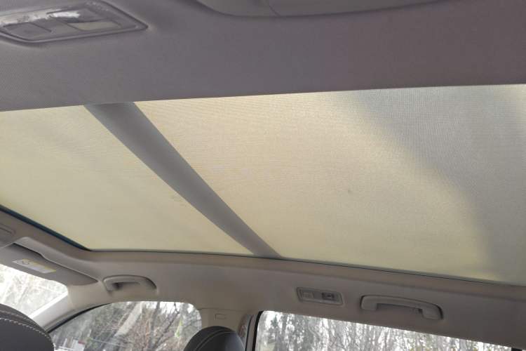 Used Volkswagen Tiguan L 2022 330TSI Automatic Two-Wheel Drive Smart Edition Headliner