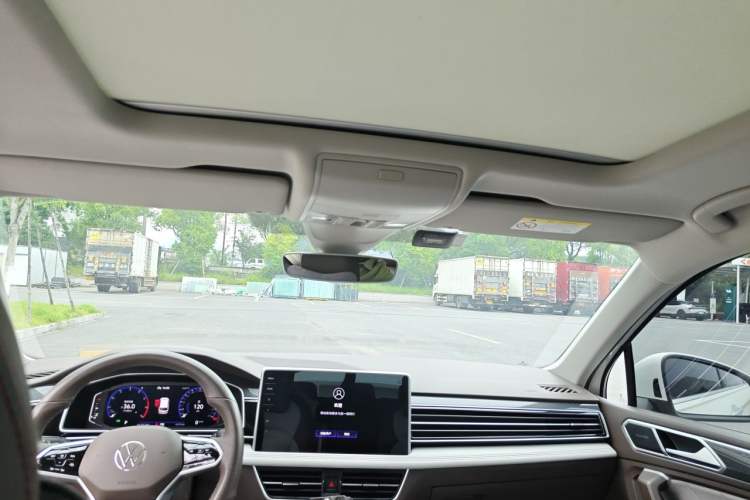 Used Volkswagen Tiguan L 2022 330TSI Automatic Two-Wheel Drive R-Line Flagship Edition Headliner