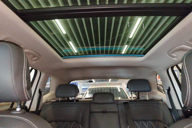 Used Volkswagen Tiguan L 2022 330TSI Automatic Two-Wheel Drive R-Line Enhanced Edition Headliner