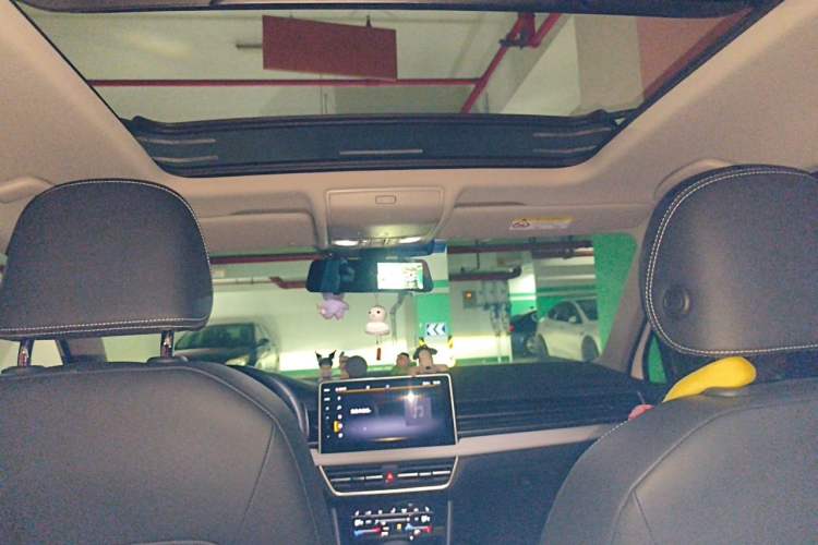 Used Volkswagen Tiguan L 2022 330TSI Automatic Two-Wheel Drive R-Line Enhanced Edition Headliner