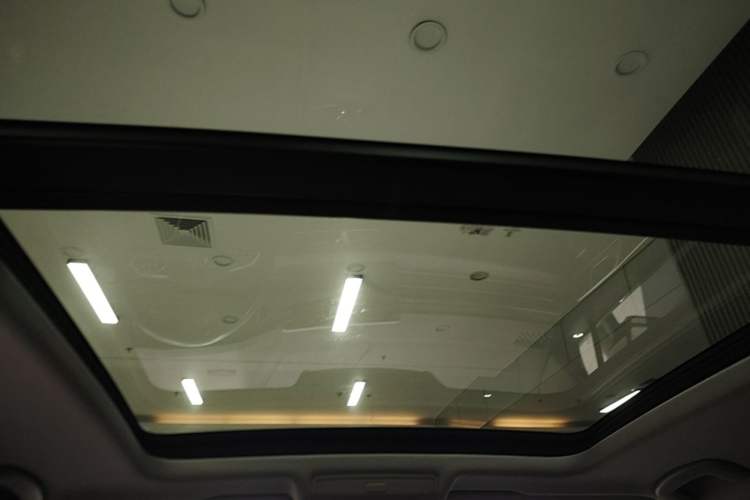 Used Volkswagen Tiguan L 2022 330TSI Automatic Two-Wheel Drive R-Line Enhanced Edition Headliner