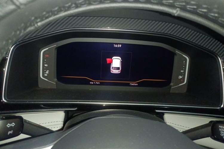 Used Volkswagen Tiguan L 2022 330TSI Automatic Two-Wheel Drive R-Line Flagship Edition Instrument Cluster
