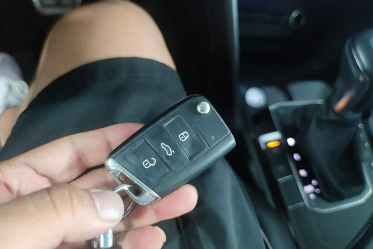 Used Volkswagen Tiguan L 2022 330TSI Automatic Two-Wheel Drive R-Line Enhanced Edition Interior 1