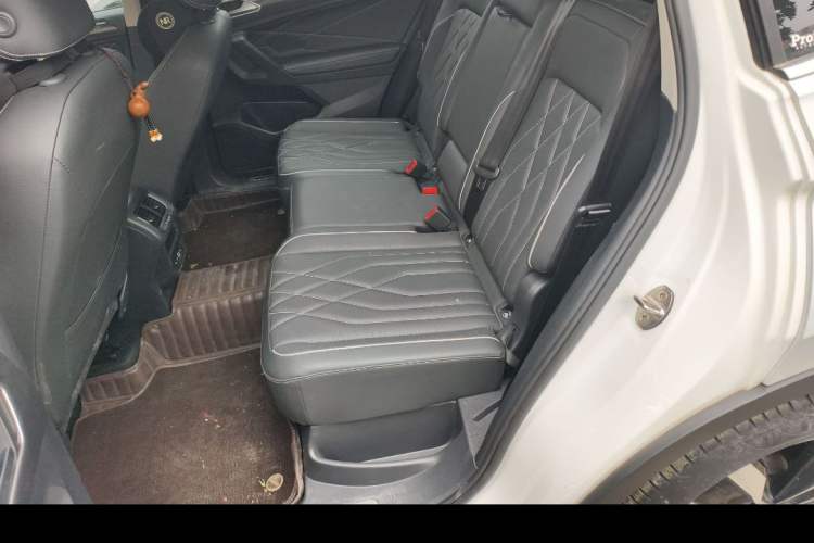 Used Volkswagen Tiguan L 2022 330TSI Automatic Two-Wheel Drive R-Line Enhanced Edition Interior 1