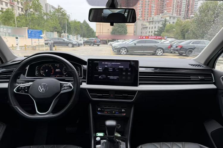 Used Volkswagen Tiguan L 2022 330TSI Automatic Two-Wheel Drive Smart Edition Interior 1