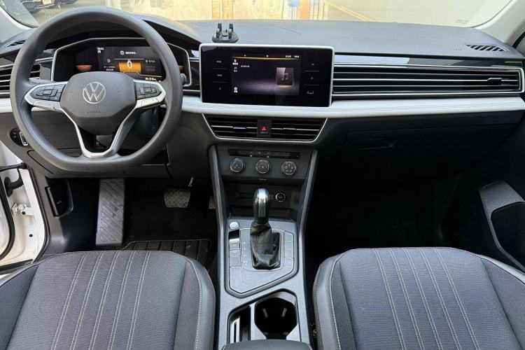 Used Volkswagen Tiguan L 2022 330TSI Automatic Two-Wheel Drive Comfort Edition Interior 1