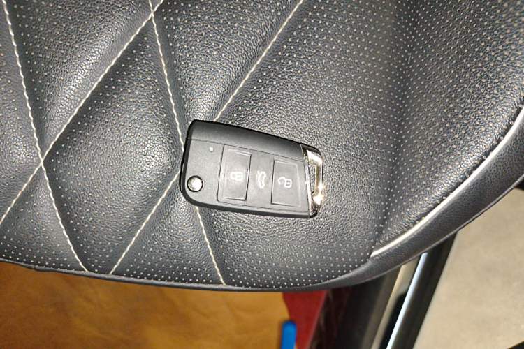 Used Volkswagen Tiguan L 2022 330TSI Automatic Two-Wheel Drive R-Line Enhanced Edition Interior 1