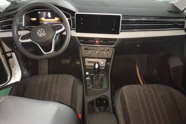 Used Volkswagen Tiguan L 2022 330TSI Automatic Two-Wheel Drive Comfort Edition Interior 3