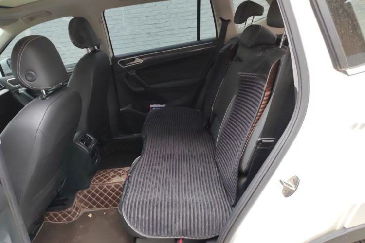 Used Volkswagen Tiguan L 2022 330TSI Automatic Two-Wheel Drive R-Line Enhanced Edition Interior 4