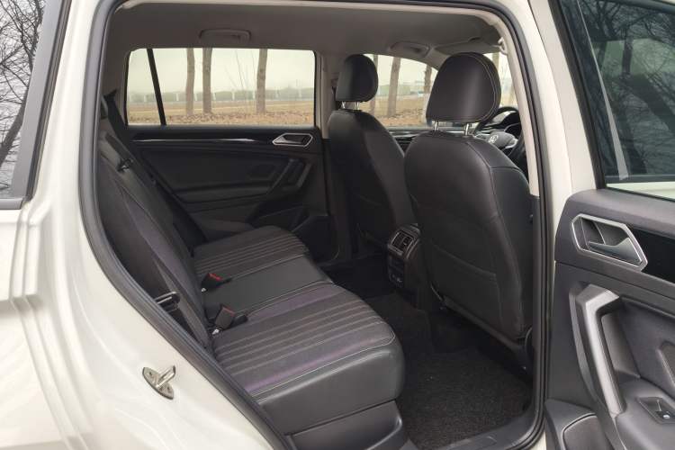 Used Volkswagen Tiguan L 2022 330TSI Automatic Two-Wheel Drive Comfort Edition Interior 5