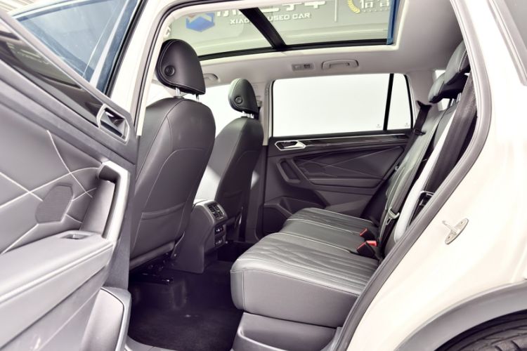 Used Volkswagen Tiguan L 2022 330TSI Automatic Two-Wheel Drive Smart Edition Interior 5