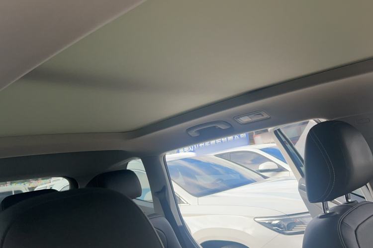 Used Volkswagen Tiguan L 2022 330TSI Automatic Two-Wheel Drive Smart Edition Interior 6