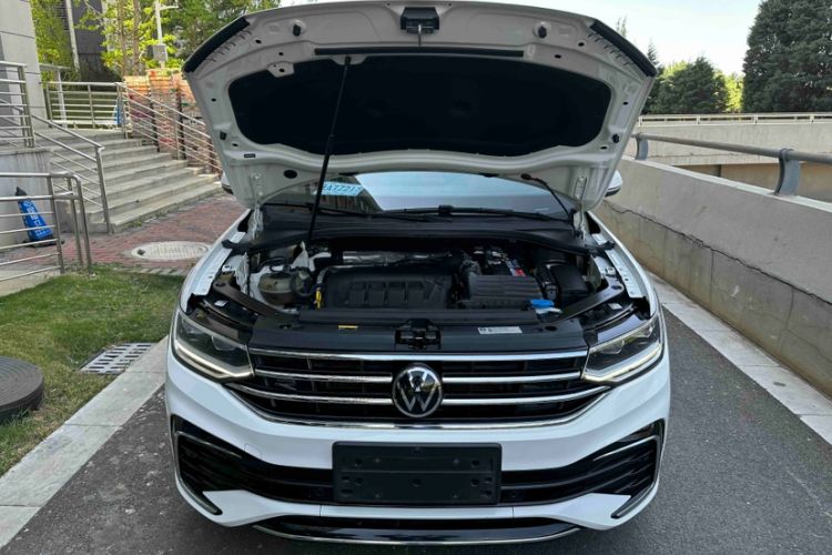 Used Volkswagen Tiguan L 2022 330TSI Automatic Two-Wheel Drive R-Line Enhanced Edition Interior 9