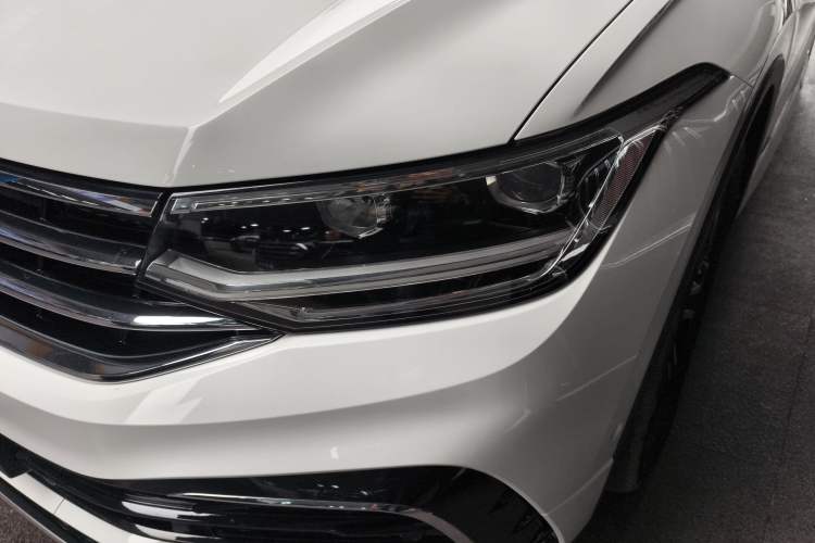 Used Volkswagen Tiguan L 2022 330TSI Automatic Two-Wheel Drive R-Line Enhanced Edition Left Front Headlight