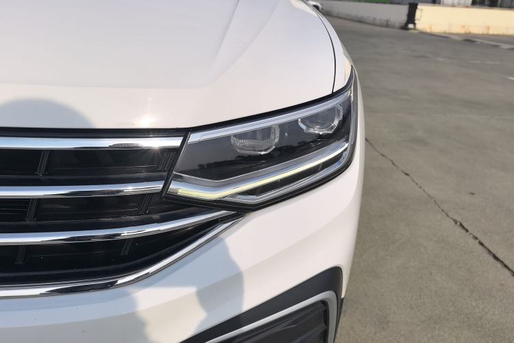 Used Volkswagen Tiguan L 2022 330TSI Automatic Two-Wheel Drive Comfort Edition Left Front Headlight